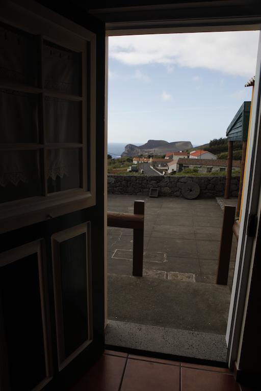 Casa Capelinhos Guest House Capelo Exterior photo